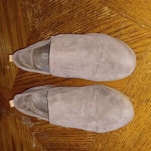 DR. SCHOLLS SUEDE SHOES